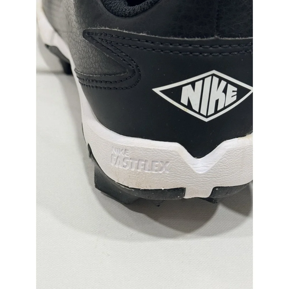 Nike Youth Baseball/Softball Cleats Black and White US Size 3.5Y